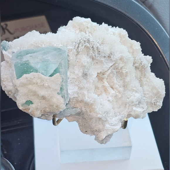 Big green fluorite cube in creedite and calcite matrix - Picture 2 of 16